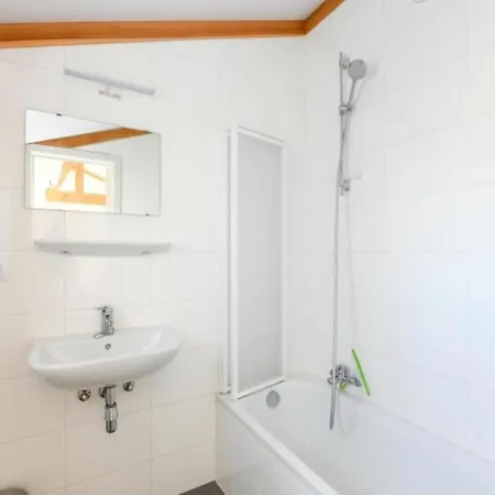 Westhinder I H19-20 Combi Dom wakacyjny *